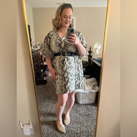 Pixi & Ivy Snakeskin Dress - Picture 3 of 3